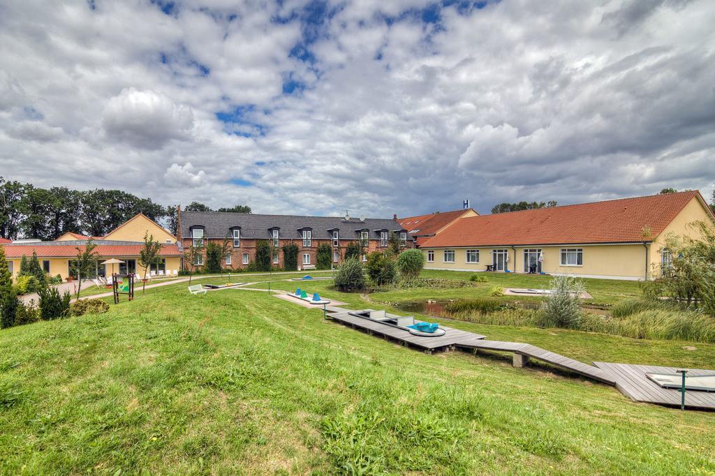Sport- & Vital-Resort Neuer Hennings Hof Perleberg Exterior foto